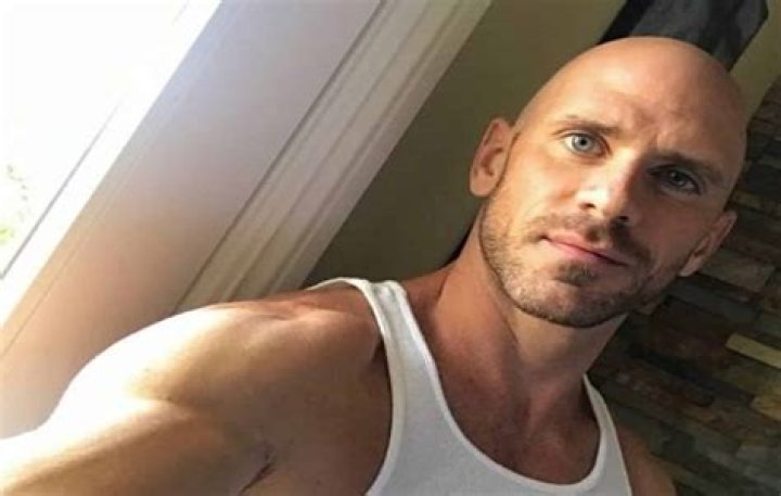 
Daneboe Height, Weight, Net Worth, Age, Birthday, Wikipedia, Who, Instagram, Biography 