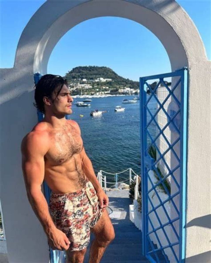 Gio Galicia Height, Weight, Net Worth, Age, Wiki, Who, Instagram, Biography