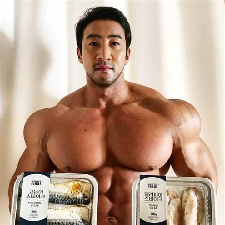 
Hwang Chul Soon Height, Weight, Net Worth, Age, Birthday, Wikipedia, Who, Nationality, Biography 