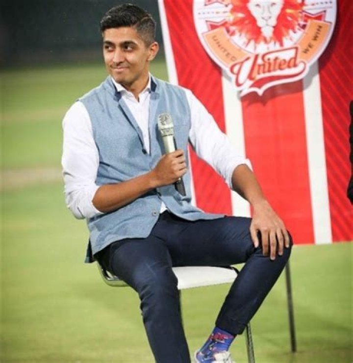 
Karunyah Paskaran Height, Weight, Net Worth, Age, Wiki, Who, Instagram, Biography 