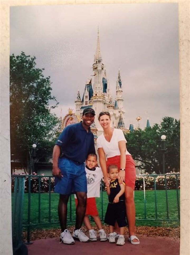 
Meet Trey Lance Parents, Carlton Lance And Angie Lance And Siblings 