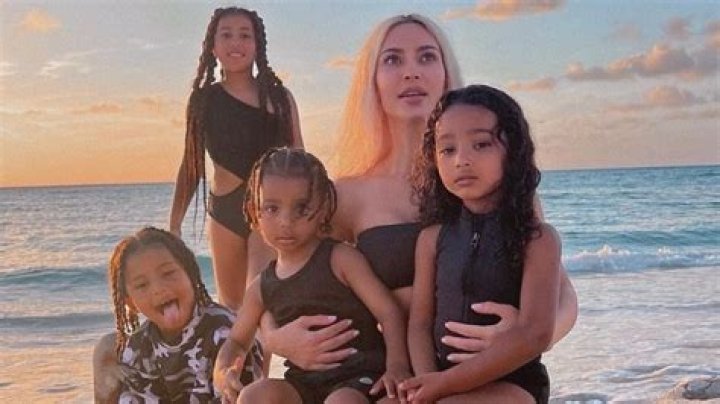
Nicolina Bozzo Family Meet Her Parents And Siblings On Instagram 