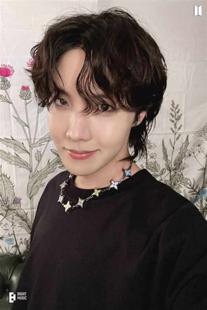 
“Really wanted him to join”: Becky G reveals she invited BTS’ j-hope for 2023 Coachella, wishes him well for military service 