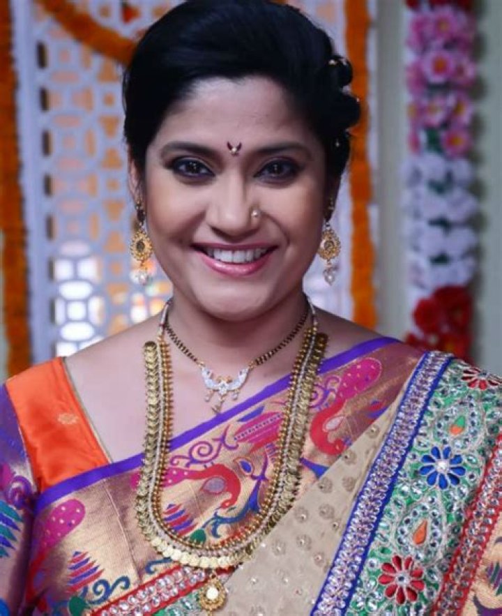 Renuka Shahane Height, Weight, Net Worth, Age, Birthday, Wikipedia, Who, Instagram, Biography