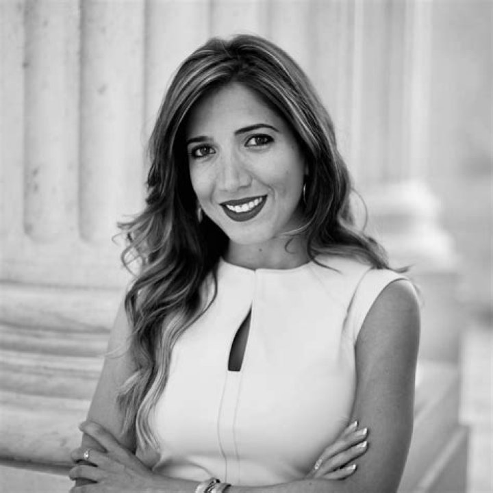 
Suzanne Kianpour Age, Birthday, Wikipedia, Who, Nationality, Biography 
