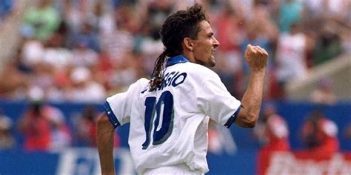 
What Happened To Roberto Baggio? Roberto Baggio Biography, Age, Height, Family, Net Worth, Wife 