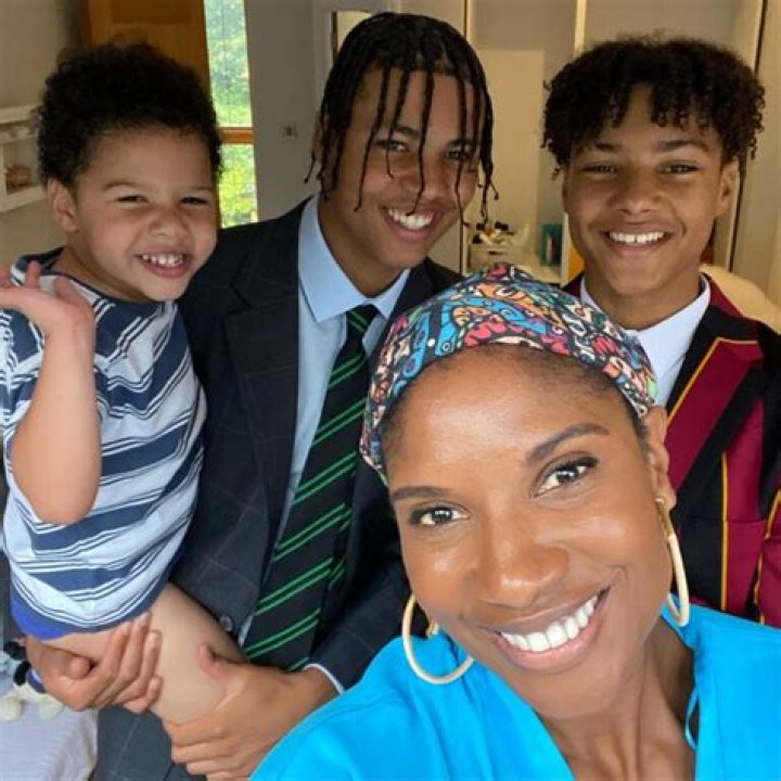 Who Is Jason Boon? D’Leanne Lewis Husband Children & Net Worth
